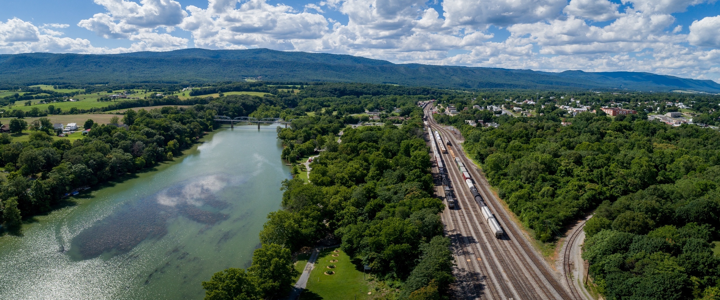 See Virginia's Shenandoah Valley By Rail On The Virginia Scenic Railway