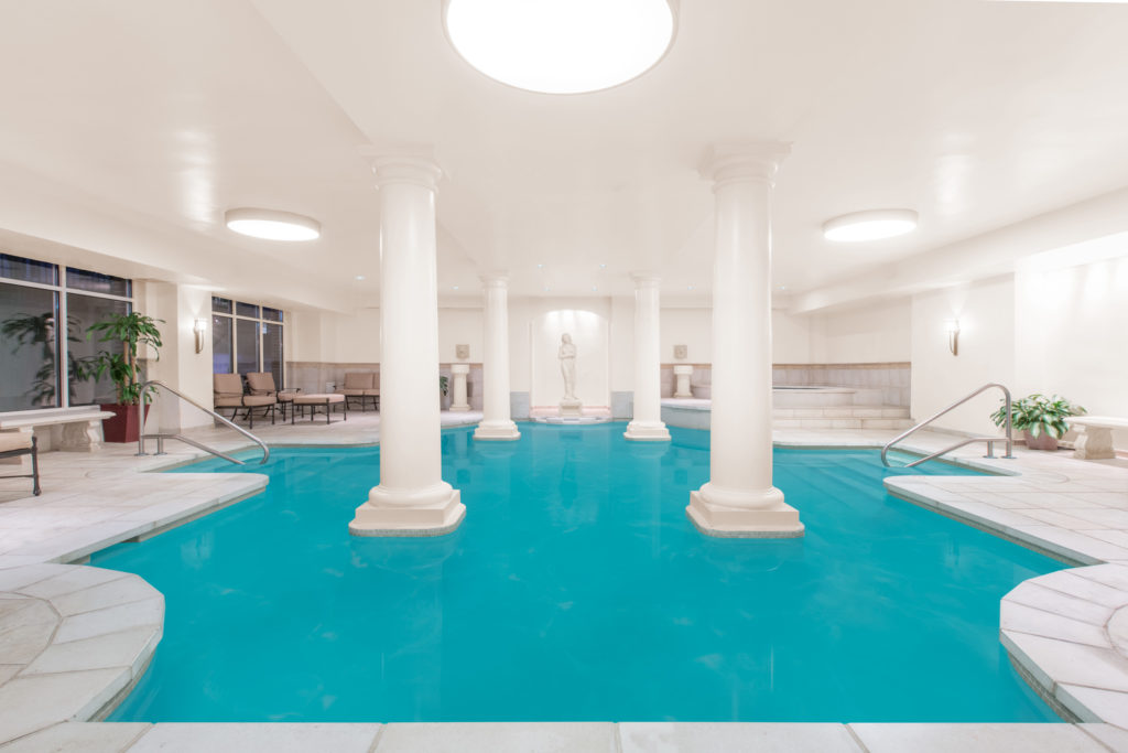 George Washington Hotel - The Roman Bath Indoor Pool