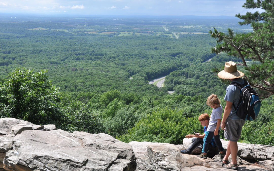 Bear’s Den Rocks