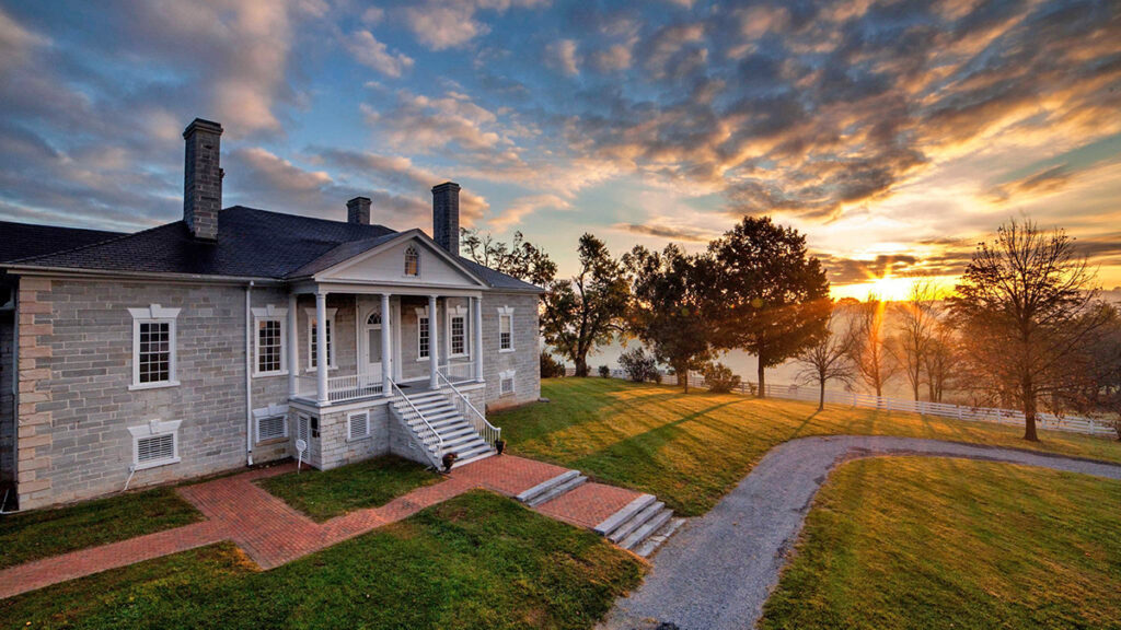 Belle Grove Plantation. Photo by Buddy Secor.